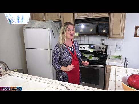 ❤️ Madrastra ordeñándole en la cocina antes de su cita Porno vk en es.goodseller.top ❌️